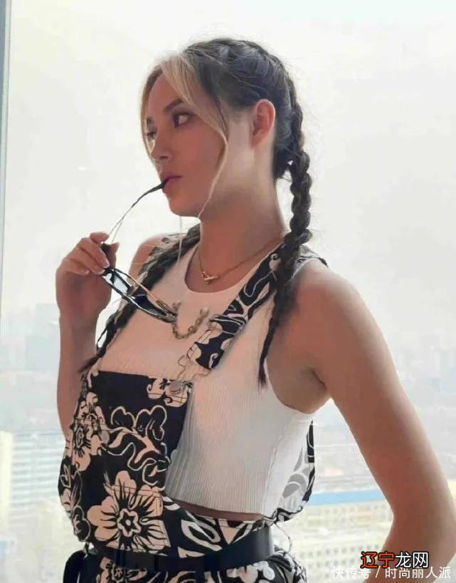 谷爱凌身材太好！130斤的体重一点不胖，穿紧身背心肌肉身材太绝