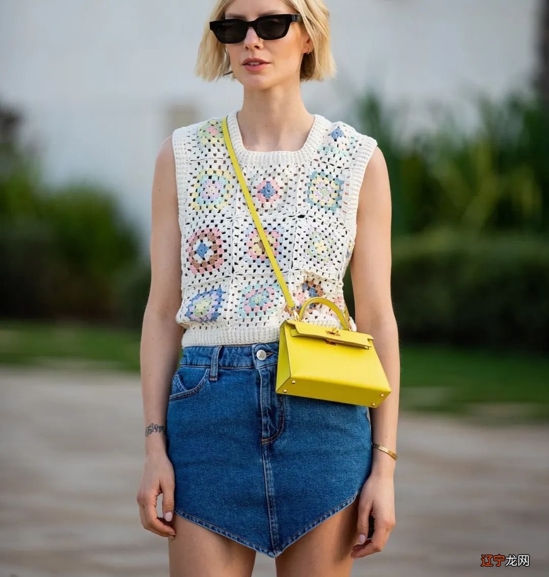 夏日穿搭灵魂,为什么还是T恤和背心?