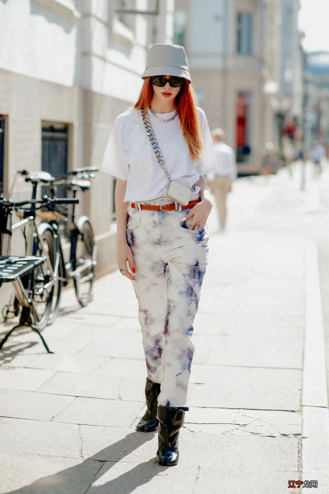 夏日穿搭灵魂，为什么还是T恤和背心？