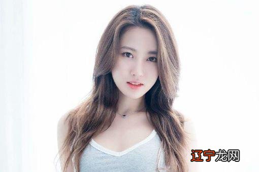 姓费的女孩名字洋气