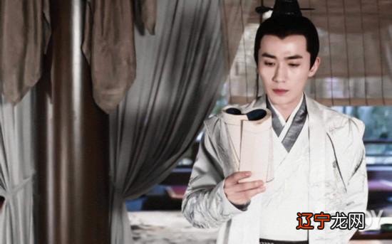 做梦梦到在剪头发 做梦梦到剪头发拍照