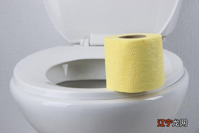 梦见自己屁股上有屎 梦见过年有屎