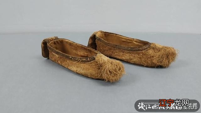 女人梦见红色棺材的预兆 女人梦见大棺材是什么预兆