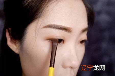 女生眼皮肿的原因，五个方法帮你解除肿眼皮的困扰