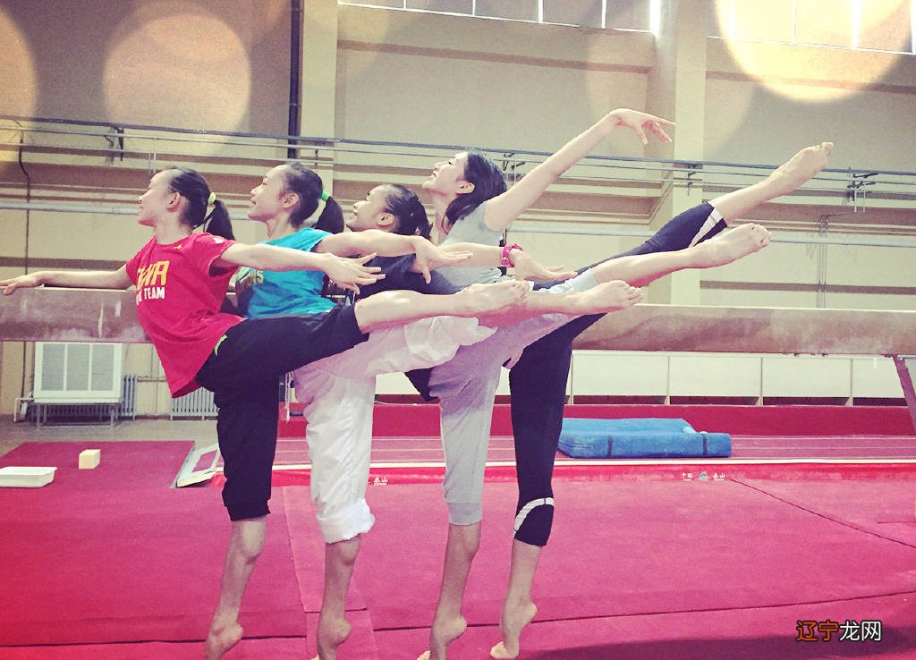 最美一字马 艺术体操名将周捷套图