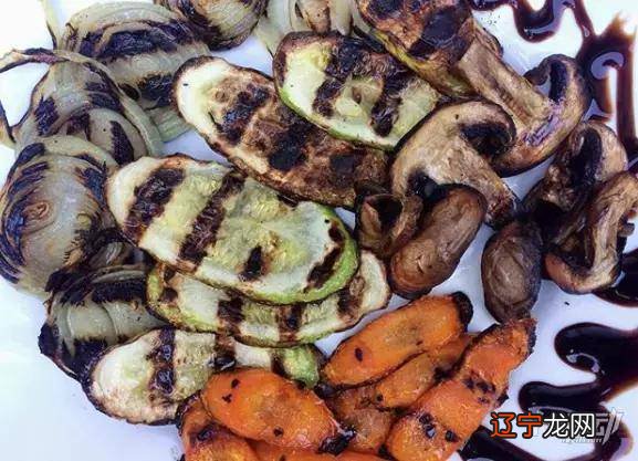 极致追求瘦身，反而患上疾病，一天呕吐14次