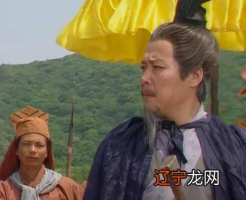 历史上刘备与曹操的一生中有哪些出色表现？终成一方霸主靠的又是什么？