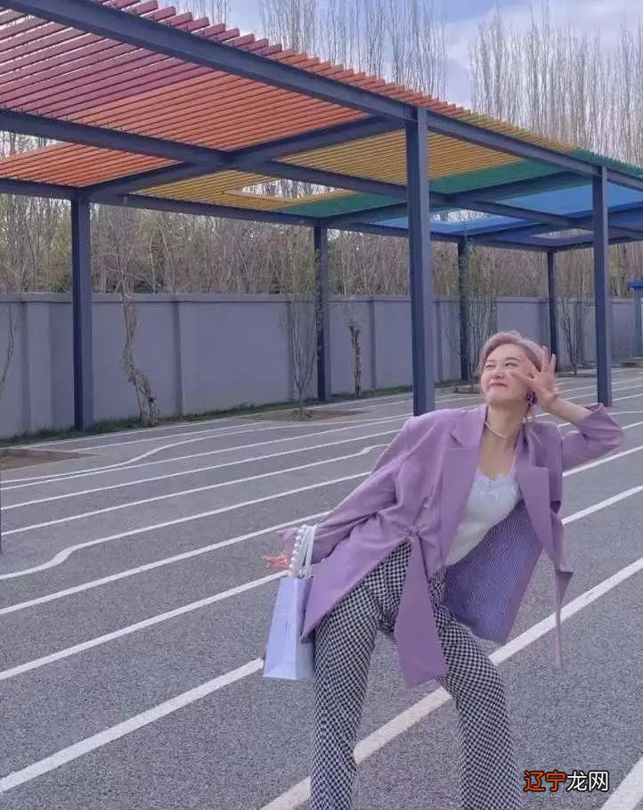 看《灿烂的前行》，一起get夏日色彩穿搭