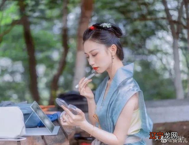 民族服装图片 民族服装手工