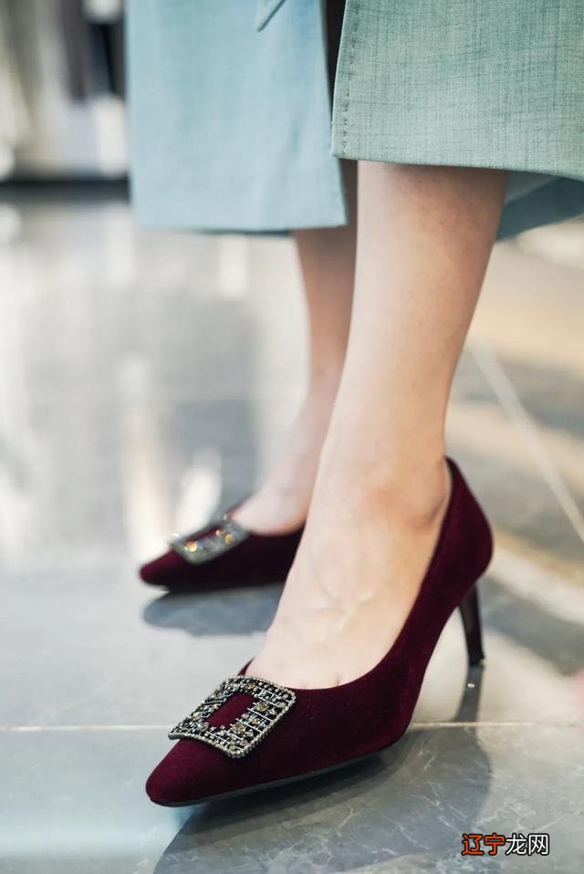 少数民族服装专卖店-少数民族服装