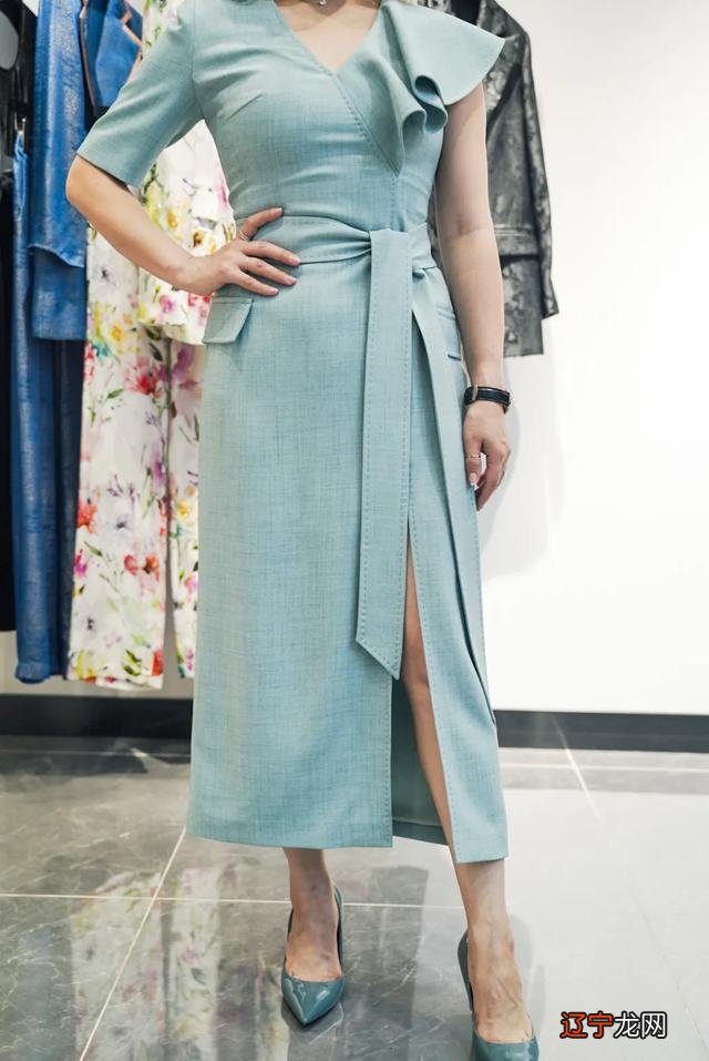 少数民族服装专卖店-少数民族服装