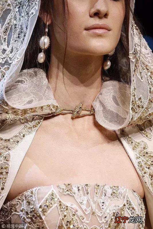 方形脸适合戴的圆的耳环吗 方形脸适合戴什么样的耳环-