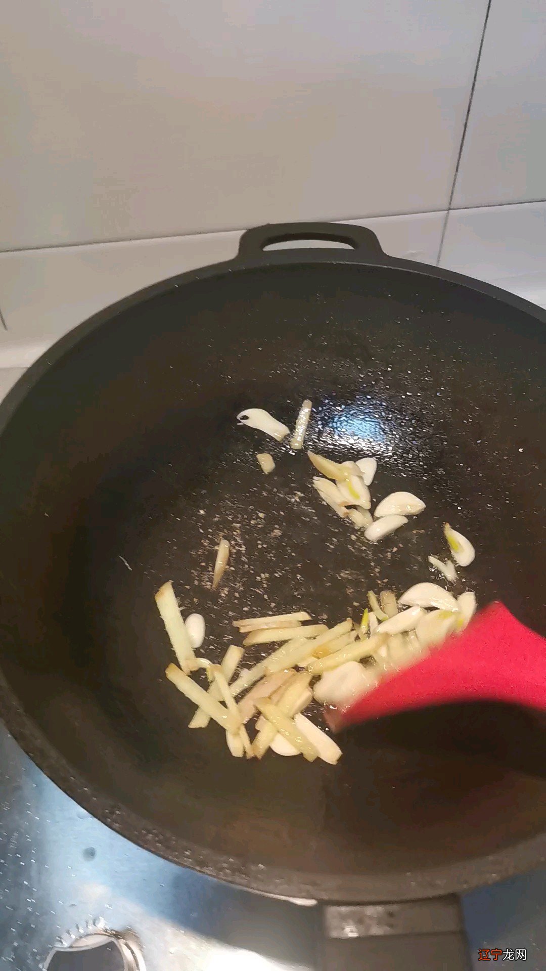 大虾土豆煲的做法-香辣味烧菜谱