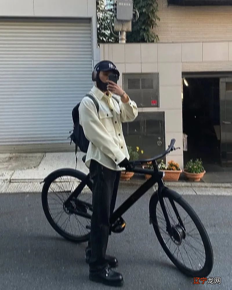 还是拉链、水波纹?近期最打动消费者的“细节设计”调研报告