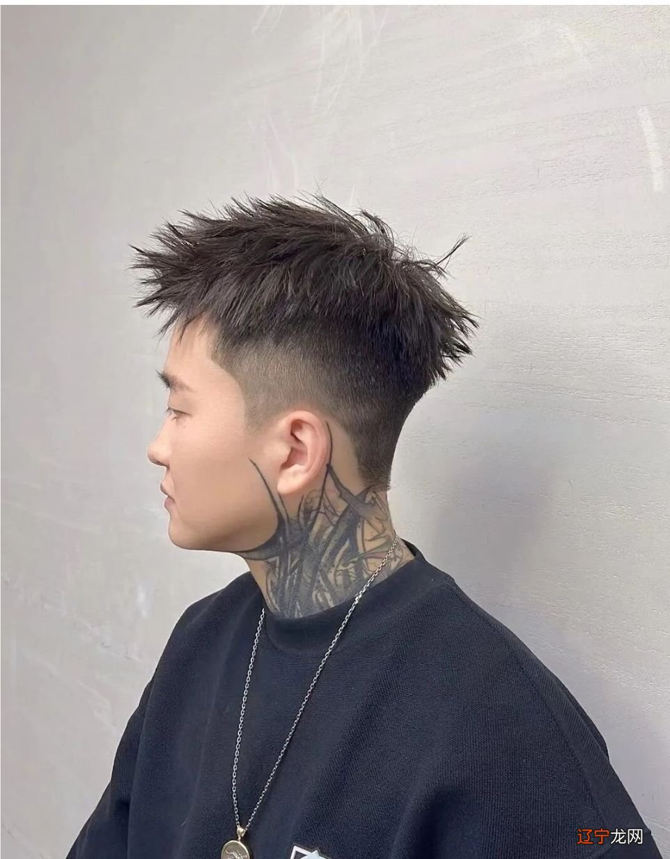 男士发型不要太夸张，选这16款就对了，清爽时尚很有型