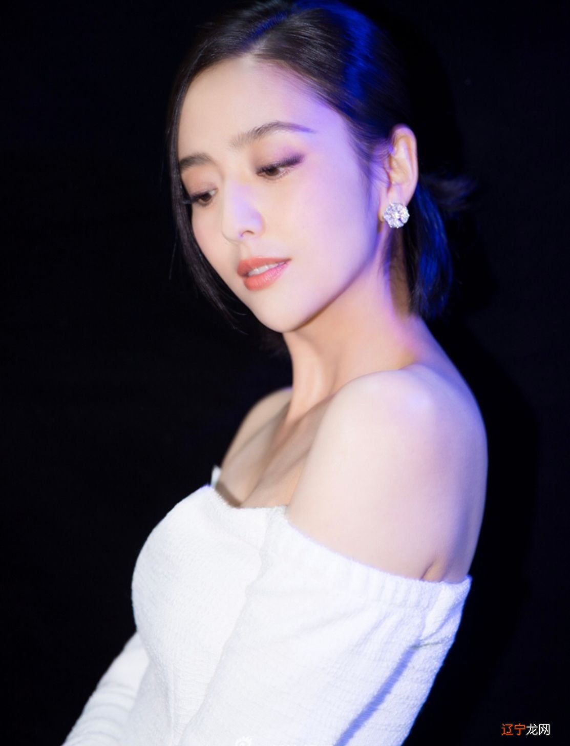 网红脸不流行了，有这3个特征的“高级脸”才耐看，老了更有气质