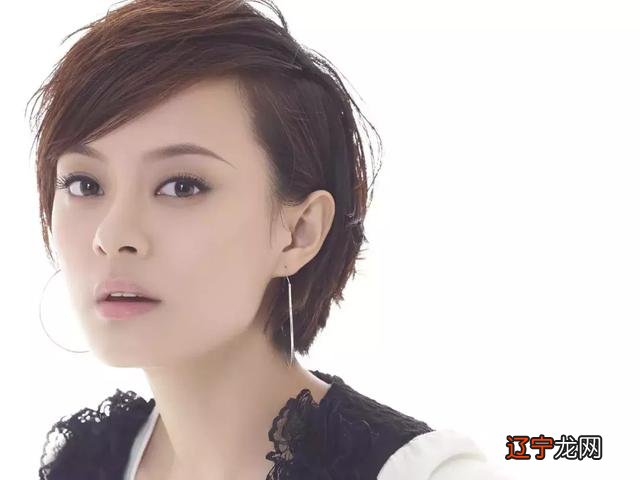 下巴翘-下巴翘的女人有福吗