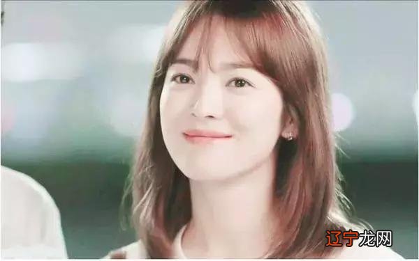 下巴翘-下巴翘的女人有福吗