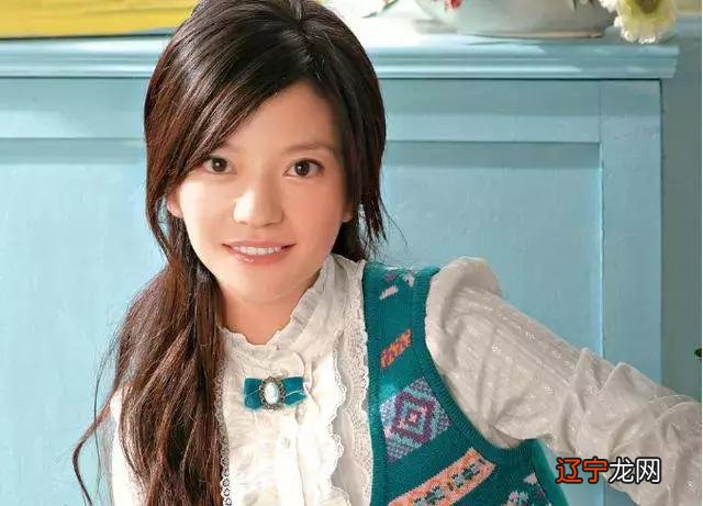 下巴翘-下巴翘的女人有福吗