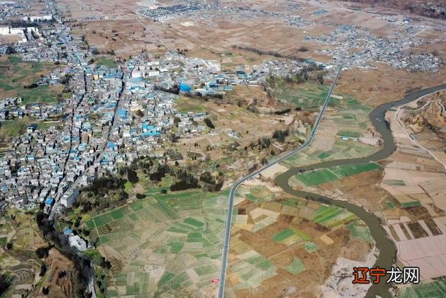 梦见自己抱着一个小孩 梦见抱别人家的小孩