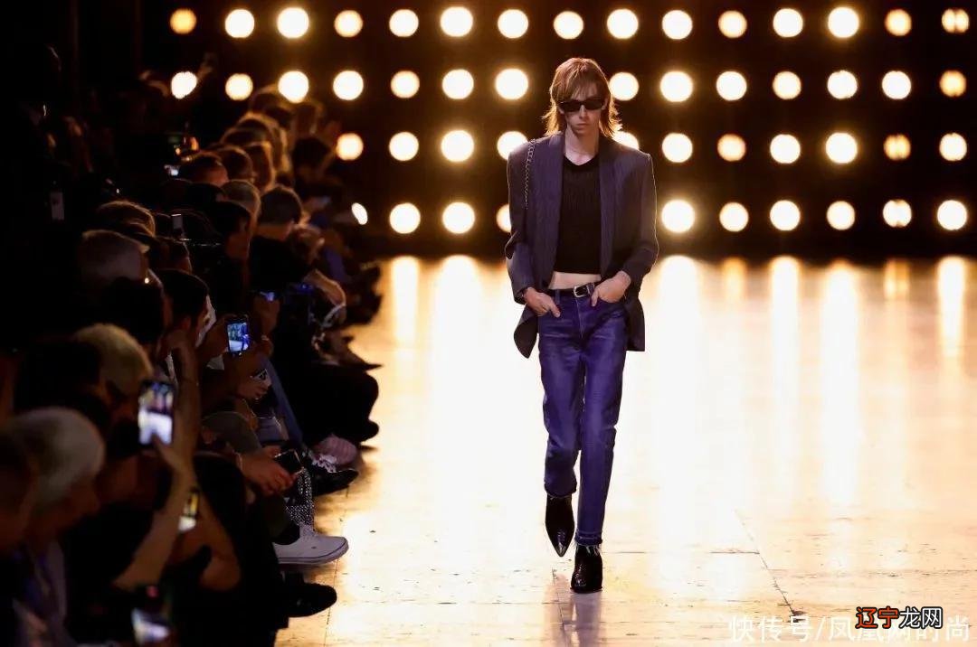 Celine Homme中，Hedi Slimane正在去“个人化”