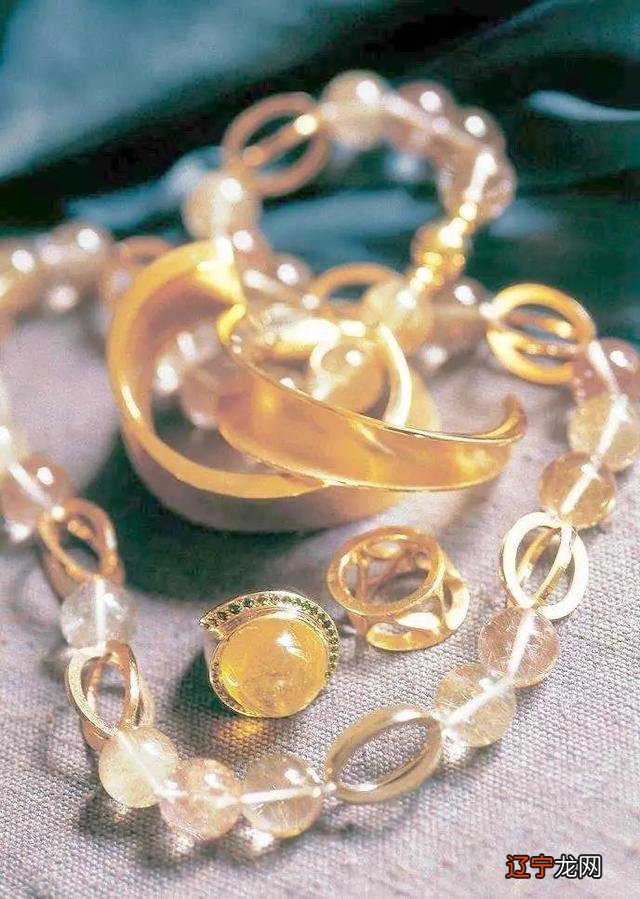 本命猪戴什么比较好 本命年带什么饰品属猪