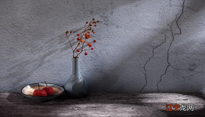 若待上林花似绵 出门俱是看花人的意思