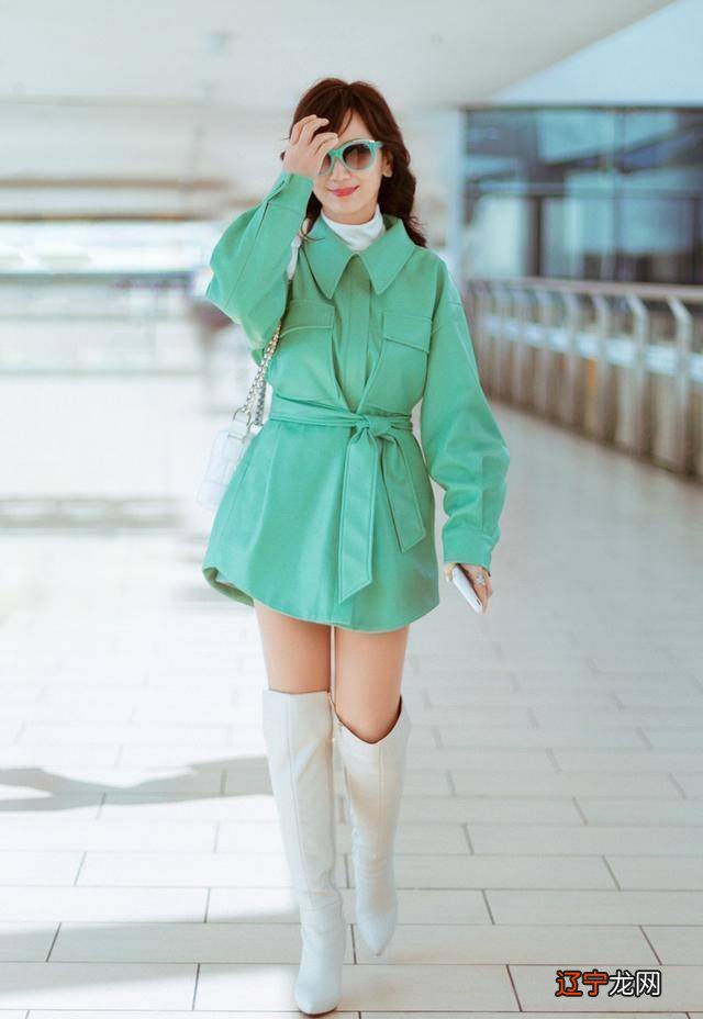 赵雅芝和林青霞的时尚穿搭，你更喜欢哪个？