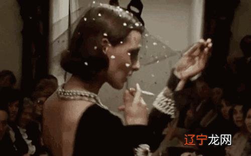 眼窝深的女人面相-眼睛深的女人面相