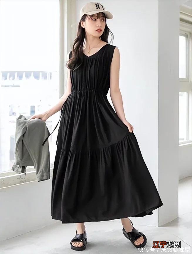 还在愁夏季穿搭没有思路?日系极简风搭配安排上吧,显气质又高级