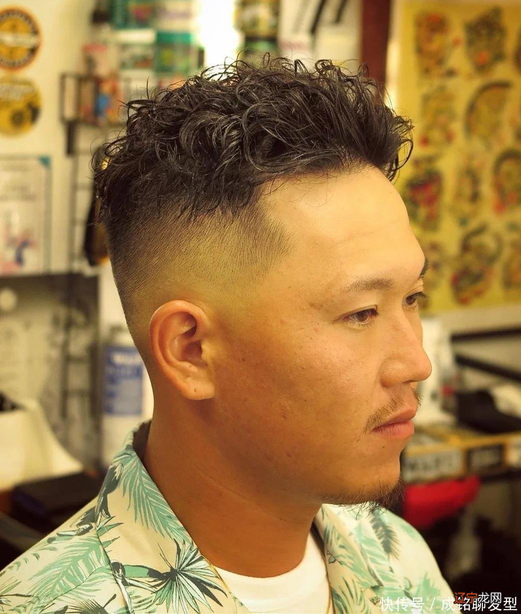 中年大叔别总剪“板寸”，试试这几种“铲青”发型，干练又帅气