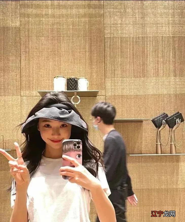 下周穿什么 | 女明星们的降温神器，可续命