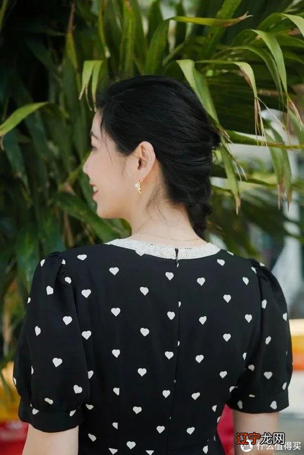 有些衣服我以为一辈子也不会穿，上身后却美到不想脱！