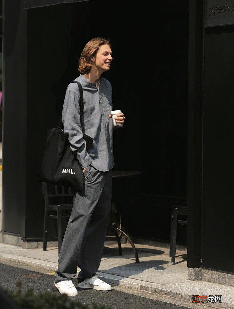 就喜欢男朋友穿工装裤，酷的我都想抢来穿