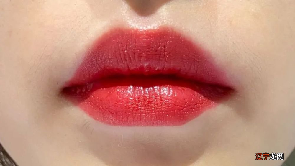 海报试用｜美就够了？它的内核比想象的还要“不羁”……