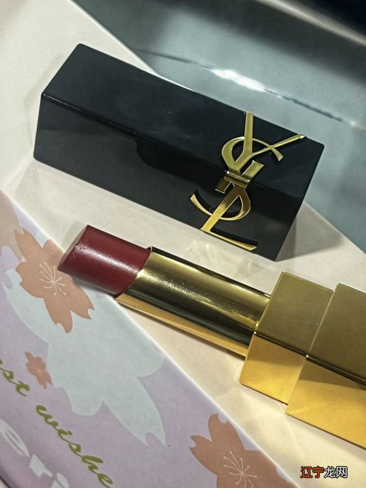 海报试用｜美就够了？它的内核比想象的还要“不羁”……