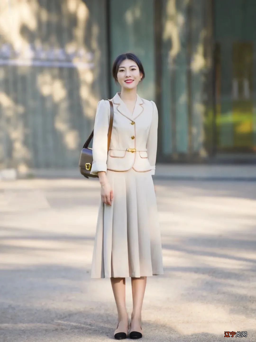 秋冬穿这种半裙，不仅遮肚显瘦，重点还好看！