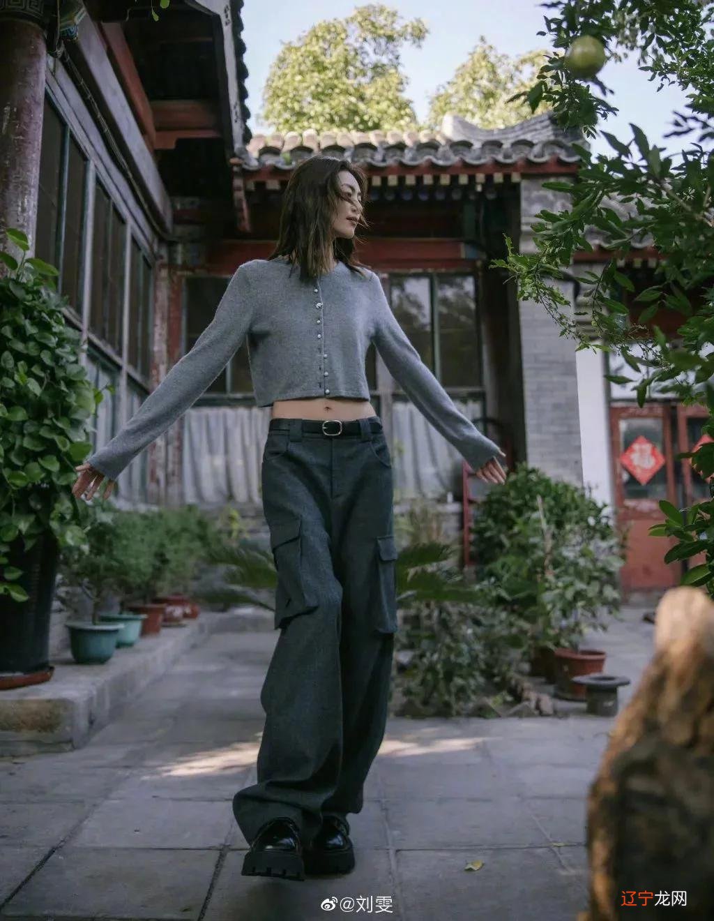 下周穿什么 | 一年一度，刘雯种草针织衫的时候到了