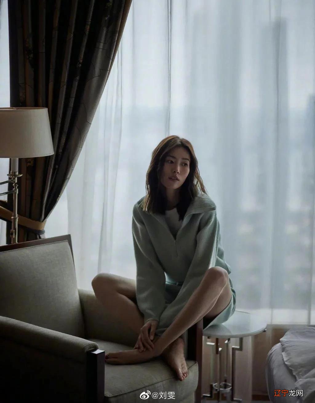 下周穿什么 | 一年一度，刘雯种草针织衫的时候到了