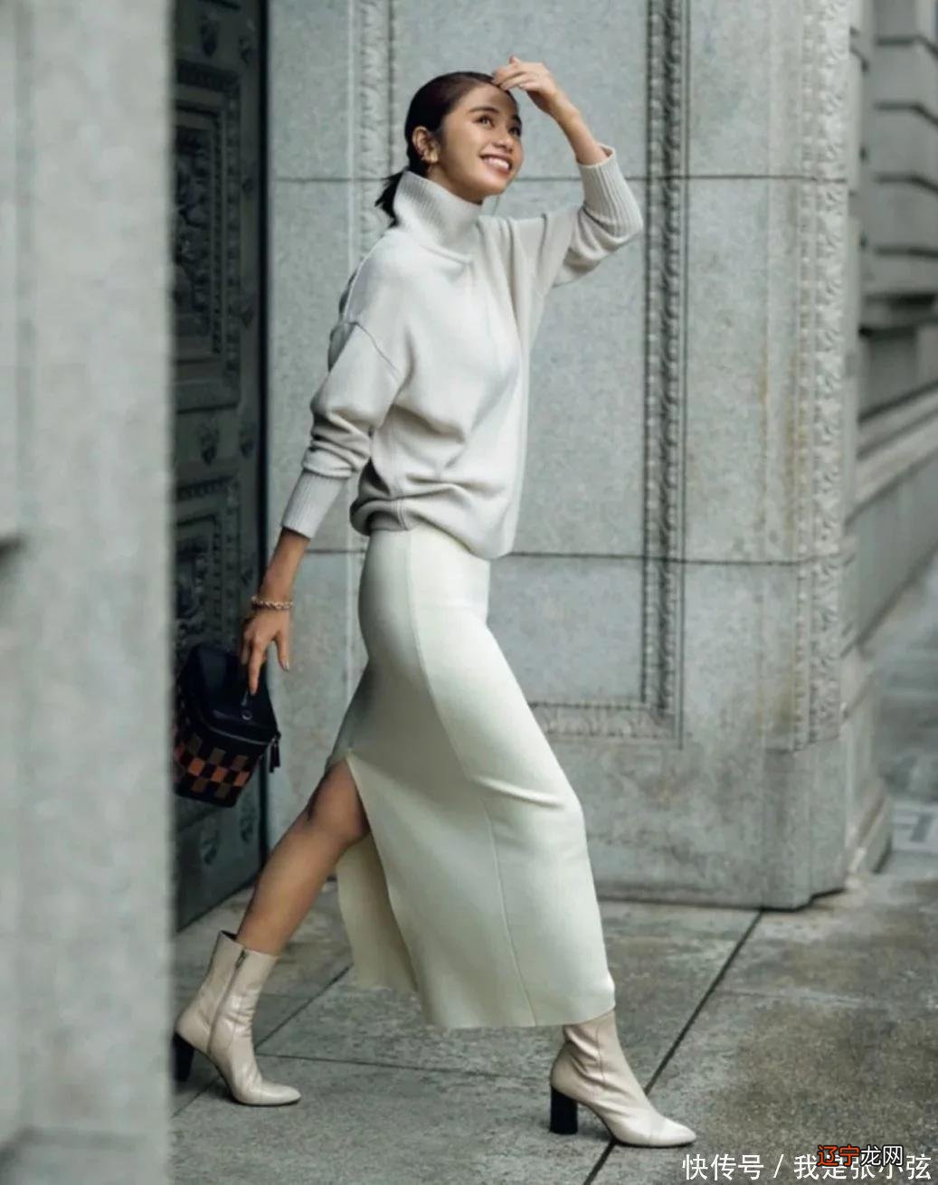 裙子+丝袜已经过时了，现在穿裙流行光腿配裸靴，留白一截更时髦