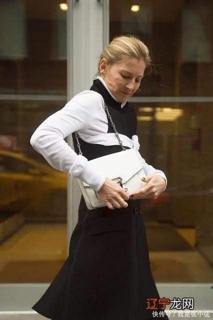 有品位的女人配饰在精不在多,秋天备齐这5样,美得优雅又高级