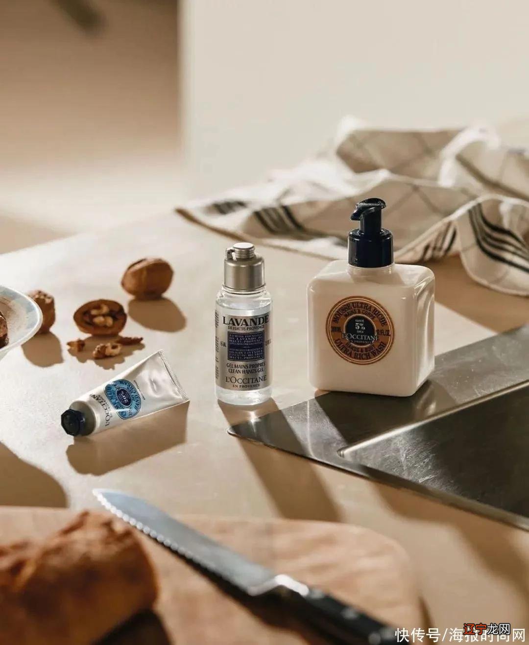 指缝都闪着光的女人，还怕皱纹横生？细节控表示不要再拿传统审美吓唬人了