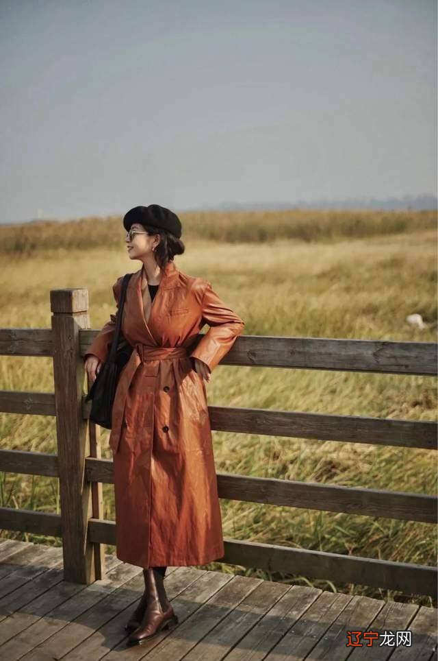 三木驼色大衣+毛衣叠穿秋冬新造型让人沉迷