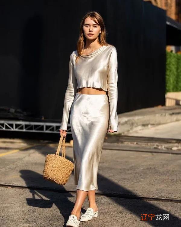 法国女人选半身裙的功力果然不一般！这几款确实值得拥有！