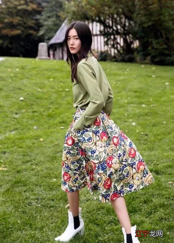 法国女人选半身裙的功力果然不一般！这几款确实值得拥有！