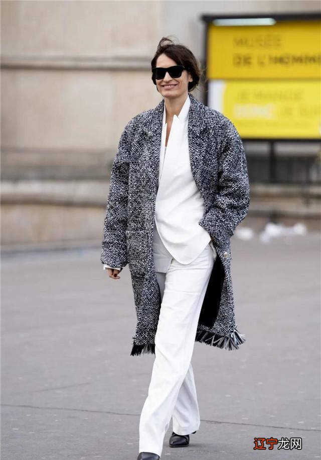 秋冬季节，大衣怎么穿才能显瘦又时髦