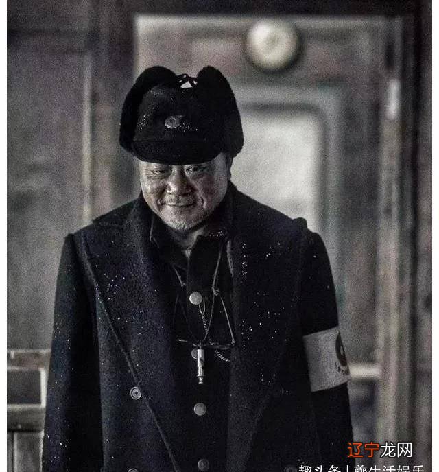 《铁道英雄》行将上映,范伟演绎笑面卧底,碾压张涵予,票房有戏