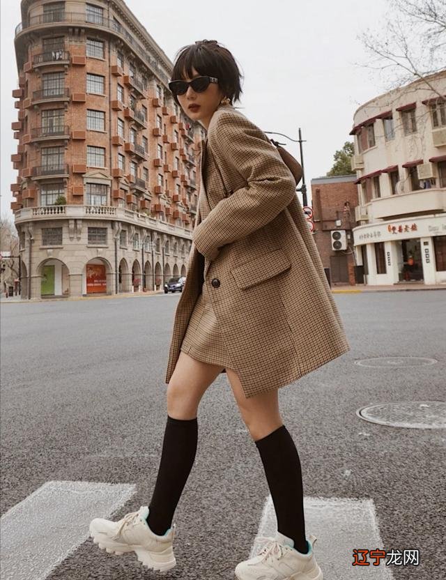 冬天日常穿什么鞋？老爹鞋舒适又帅气，轻松搭配无压力