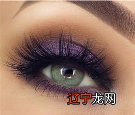 想拥有满分夏天？这些撞色妆可以尝试下！