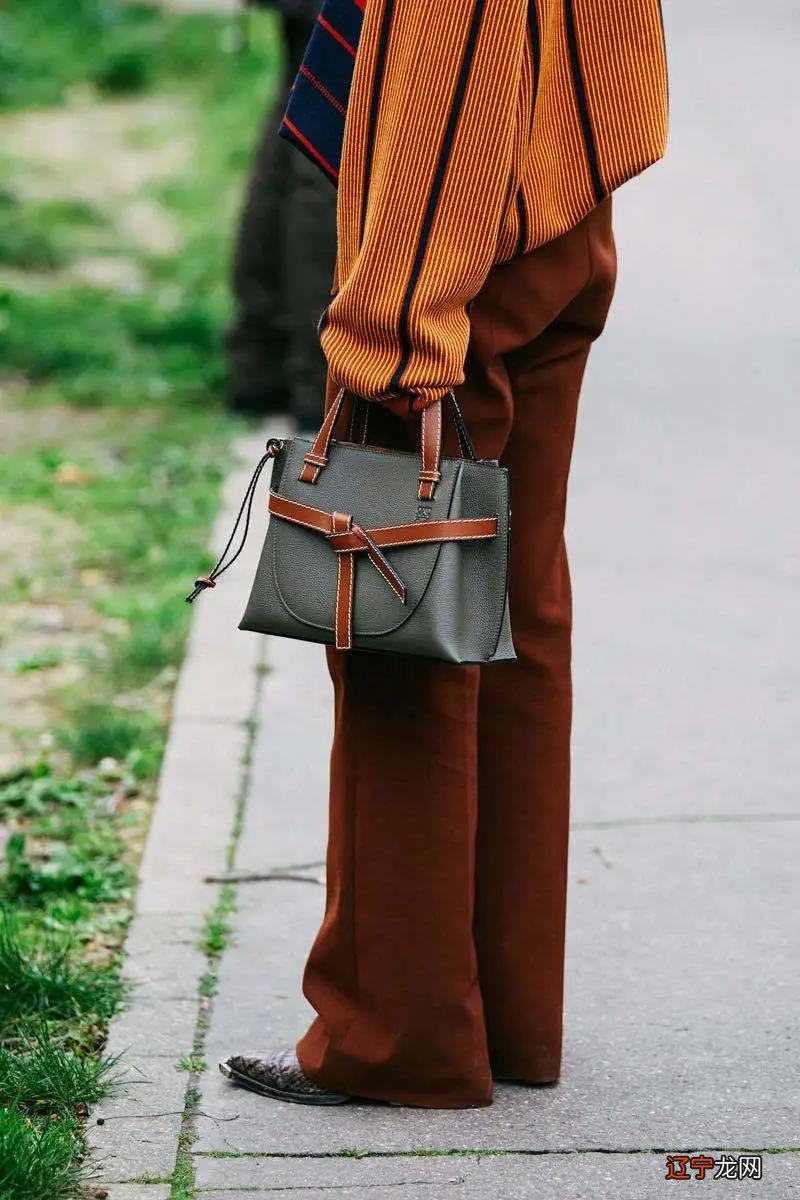 冬天的时髦,都藏在这个颜色里